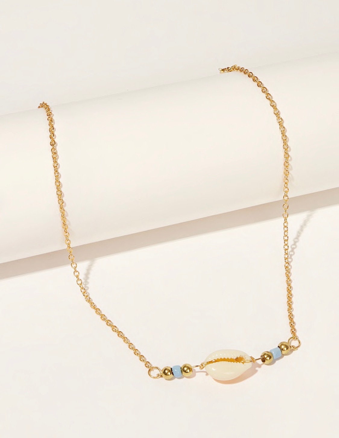 Shell & Bead Pendant Chain Necklace, Beach Lovers Jewelry, Boho Jewelry, Shell Jewelry, Gold Necklace, Simple Necklace, Dainty Necklace