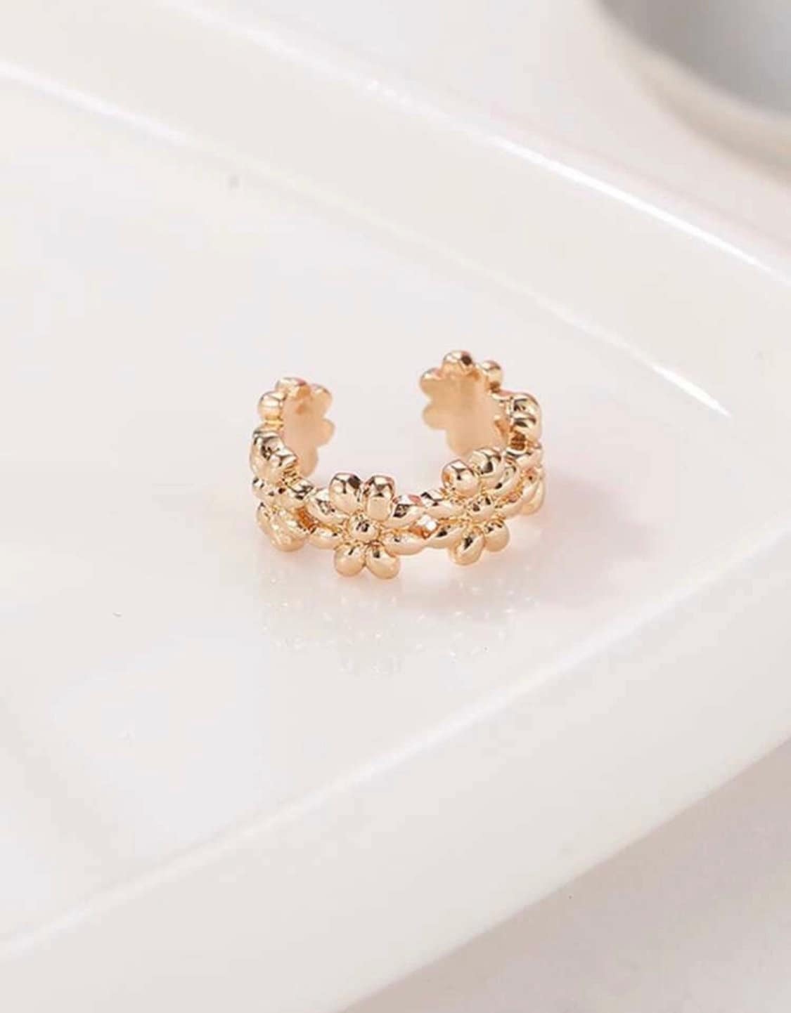 Gold Flower Ear Cuff, Floral Ear Cuff, Boho Ear Cuff, Floral Body Jewelry, Pretty Flower Ear Cuff, Boho Chic Ear Cuff, Sunflower Ear Cuff