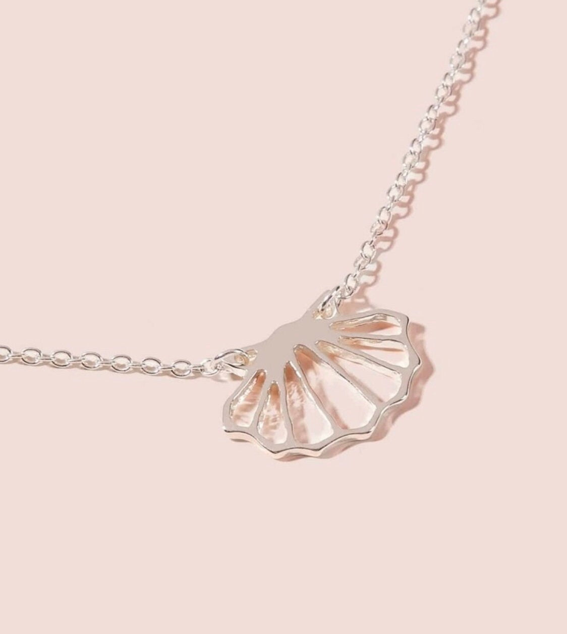 Silver Scallop Shell Necklace