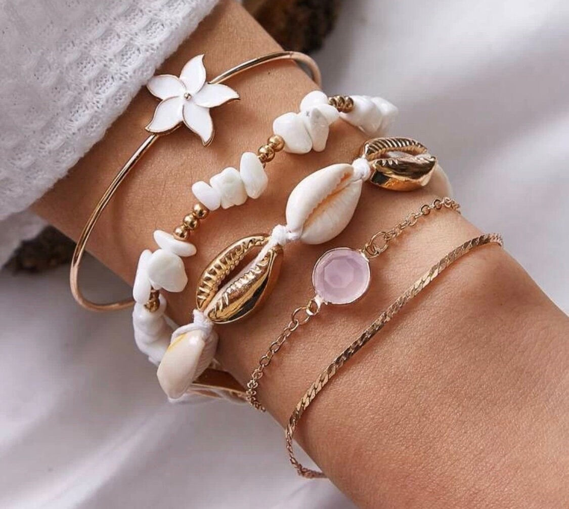 5 piece Tropical Flower Bracelet Set