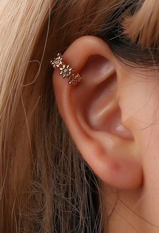 Gold Flower Ear Cuff, Floral Ear Cuff, Boho Ear Cuff, Floral Body Jewelry, Pretty Flower Ear Cuff, Boho Chic Ear Cuff, Sunflower Ear Cuff